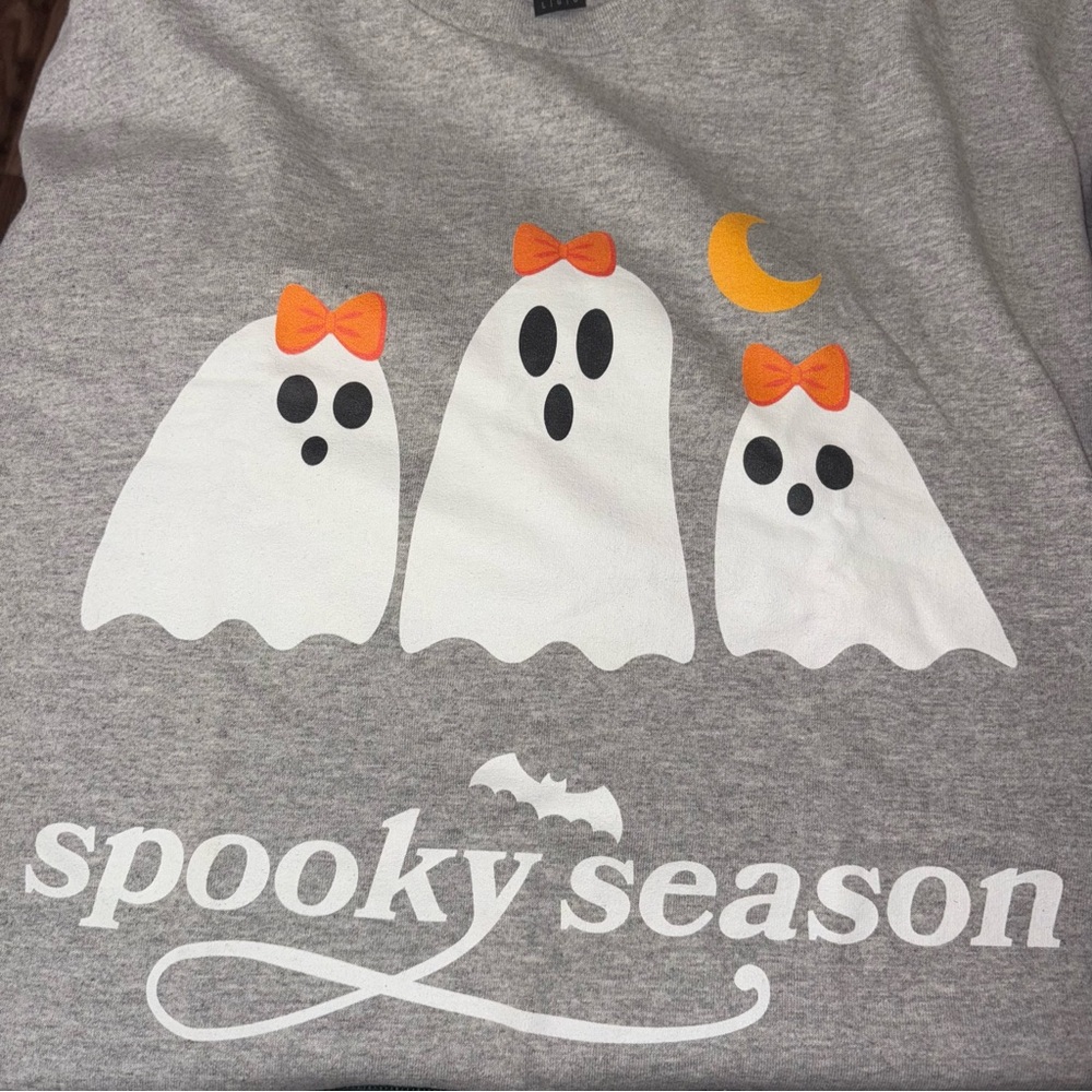 Gildan Gray Halloween Ghost T-Shirt with Orange Accents‎